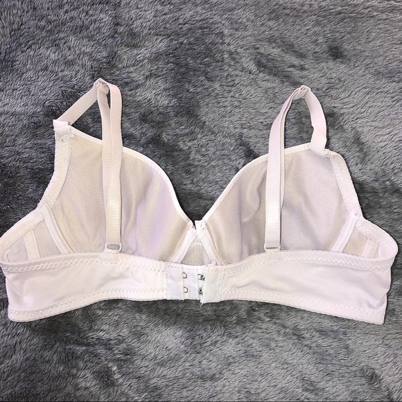 ❌SOLD❌ Simple white bra - Picture 2 of 2